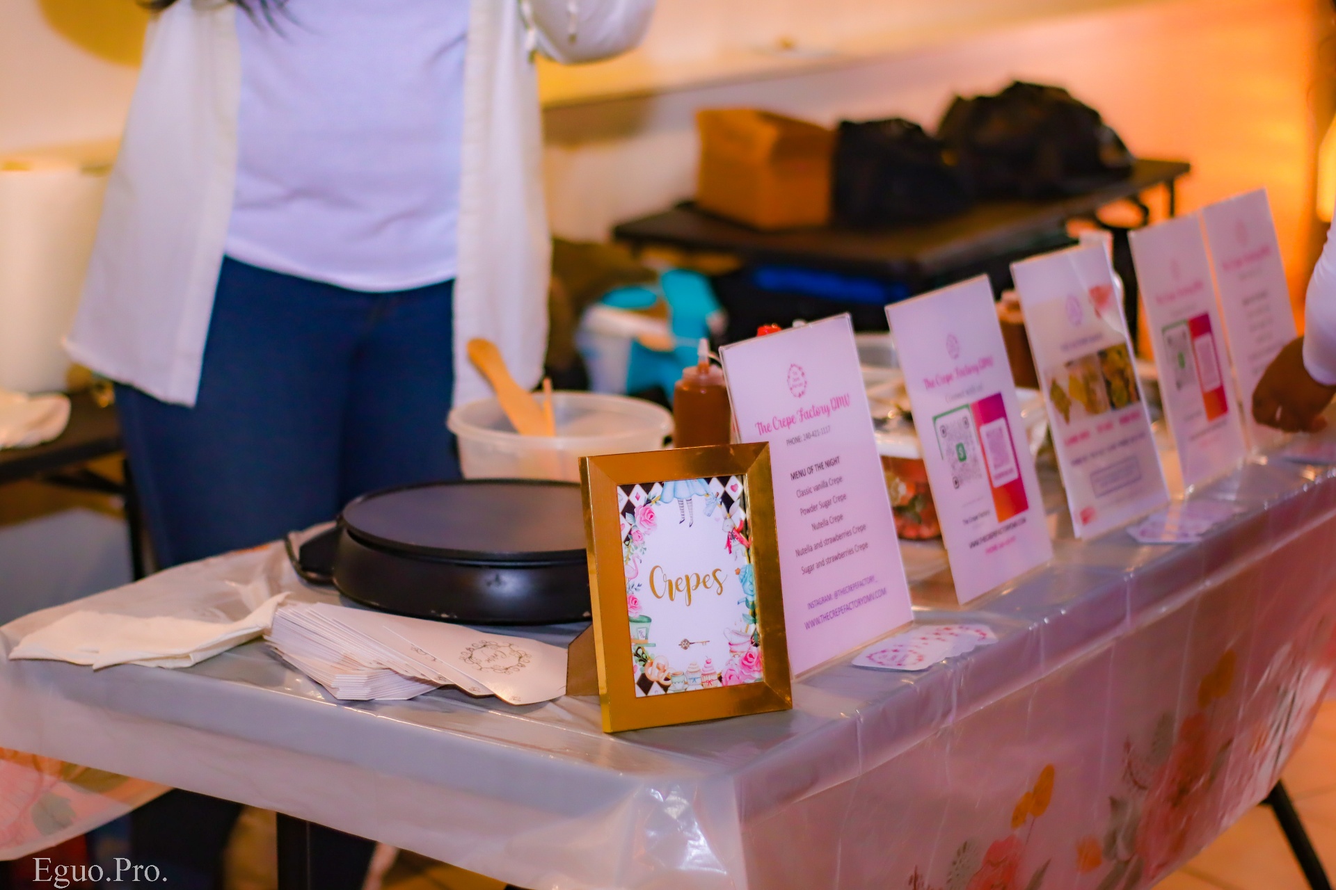 Crêpe station table setup